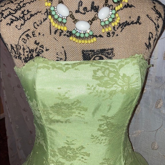 🥀Vintage Gunne Sax Size 3/4 Gown🥀 - Picture 12 of 14